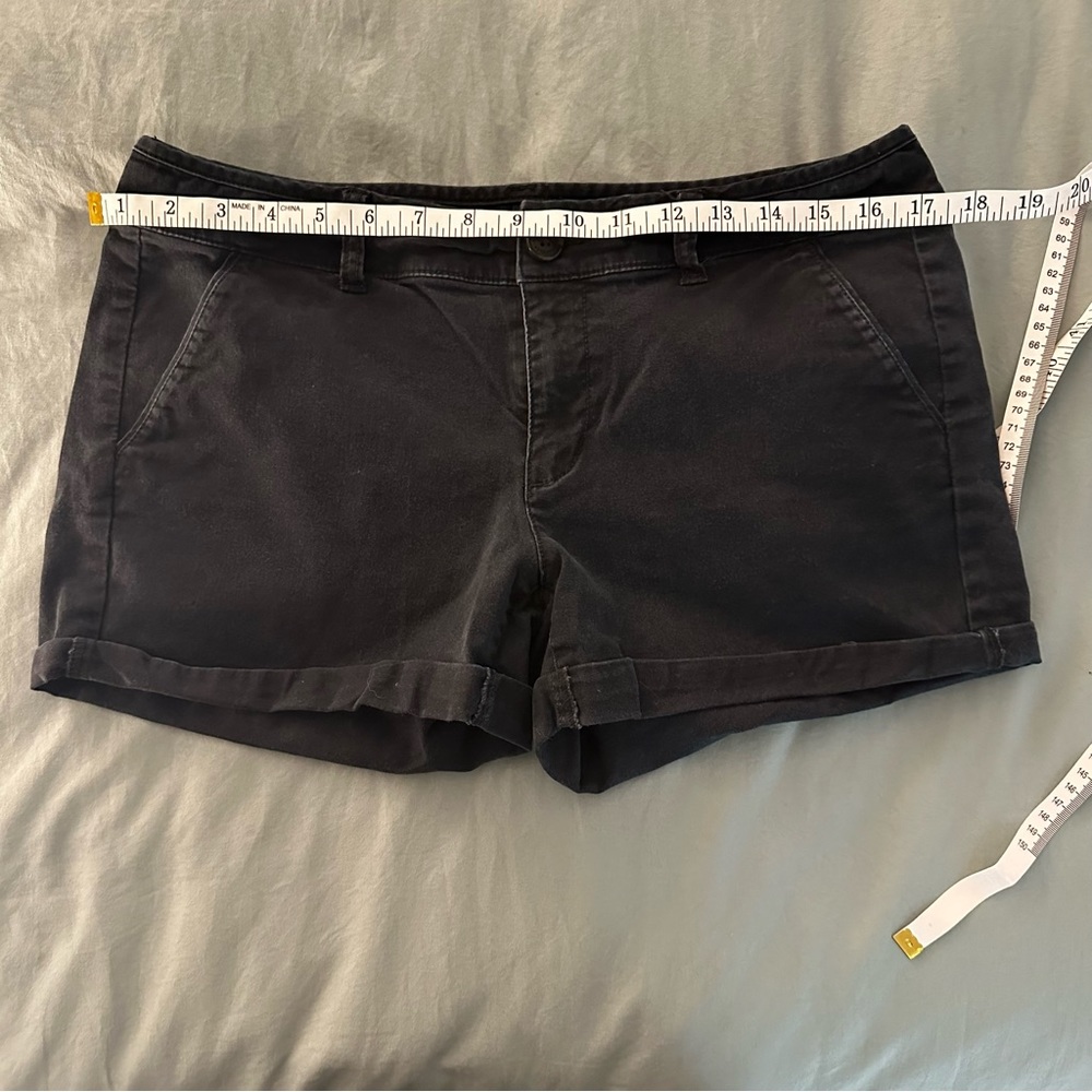 Black American Eagle shorts